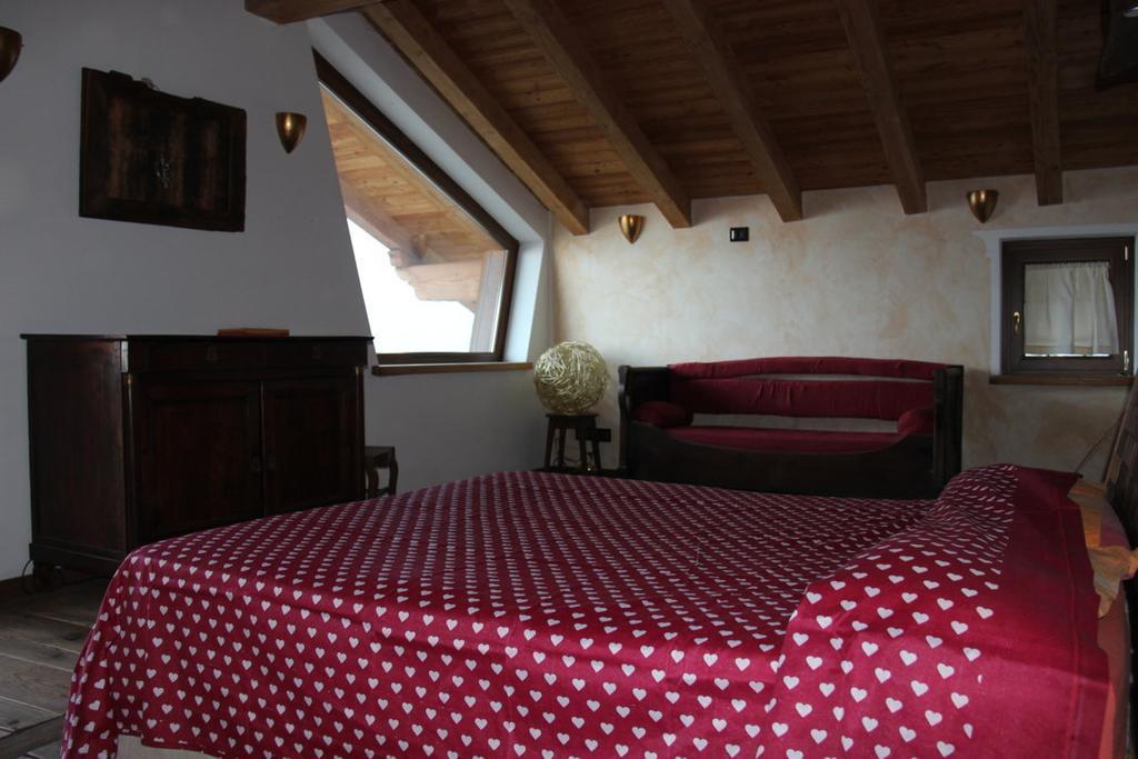 Villa La Tour Nus Habitación foto