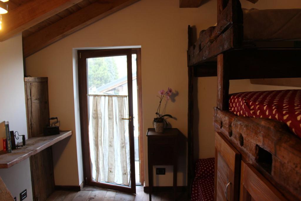 Villa La Tour Nus Habitación foto